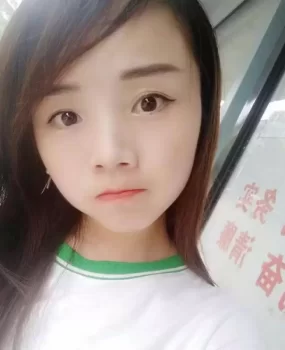 武汉强制内射身材娇小妹子