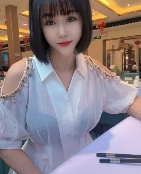 短发甜美暖暖