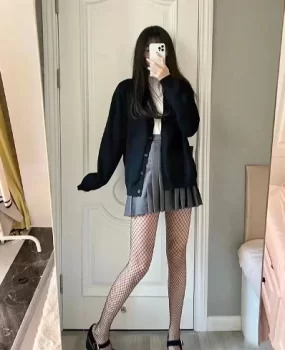 武汉水水嫩嫩蹂躏起来姿势配合阴蒂淫水多