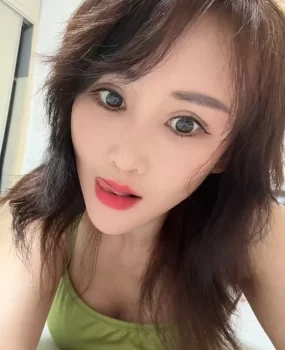网丝翘臀大屁股