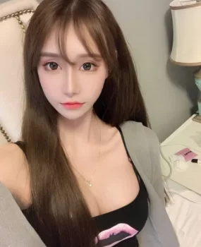 南开性感大胸妹，各方面都挺给力的