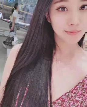 很多水的大胸美女