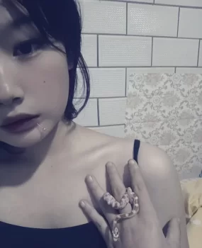 西山新下海极品粉嫩妹子