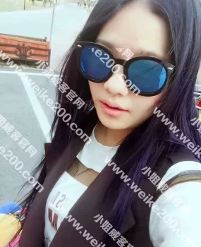 微信号有点复杂身材棒皮肤滑白净好腿分享万岁