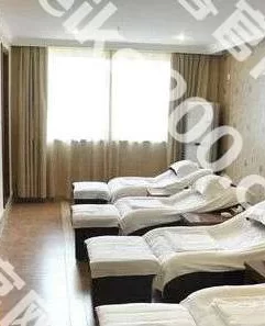 明清街新开业美人鱼会所