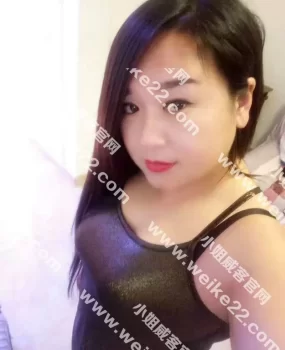 丰满少妇，胸大屁股大型