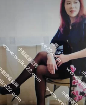 张店熟女大码子，黑丝高跟