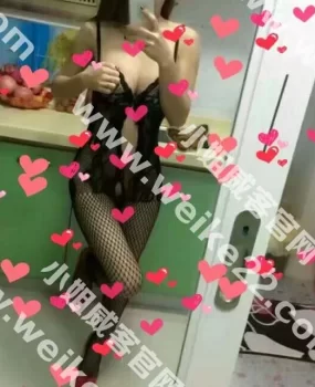 漂亮妹子让我射了一打