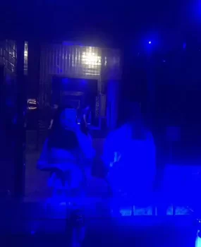 爱吃鸟的妹子好可爱